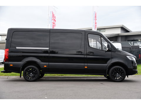 Mercedes-Benz Sprinter 317 1.9 CDI L2H1 RWD Black Edition Camera, Cruise, Carplay, 170pk, Automaat, LED, Multimedia,  Stoelverwarming, UNIEK