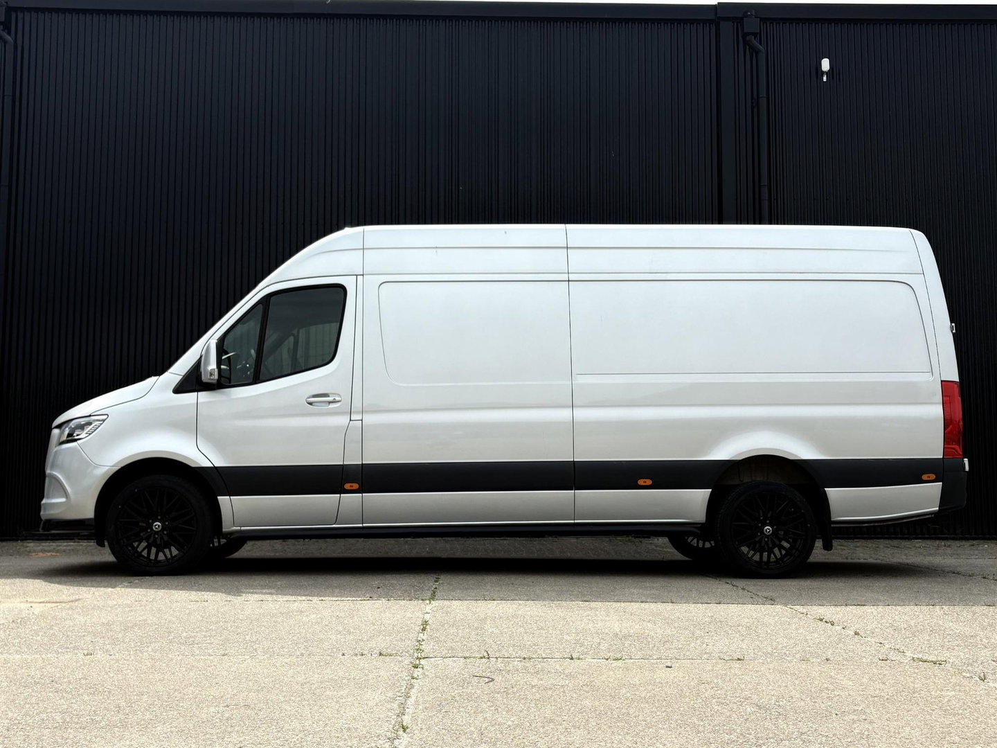Mercedes-Benz Sprinter 319 3.0 V6 L3H2 LMV | 4.4M LAADRUIMTE | CAMERA | LEDER | STUURWIELBEDIENING
