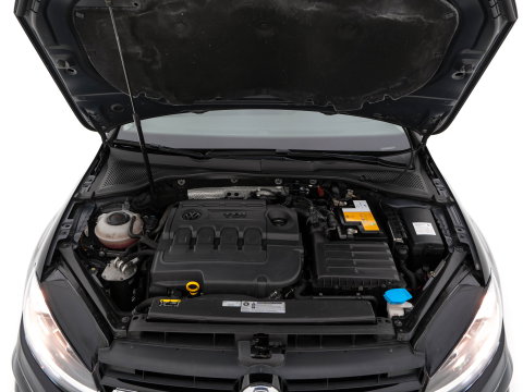 Volkswagen Golf 1.6 TDI R-Line Highline Business Aut. *PANO | MICROFIBRE | ADAPTIVE-CRUISE | DIGI-COCKPIT | HEATED-SPORTSEATS | PRIVACY-GLASS | NAVI-FULLMAP | ECC | PARKPILOT | 18''ALU*