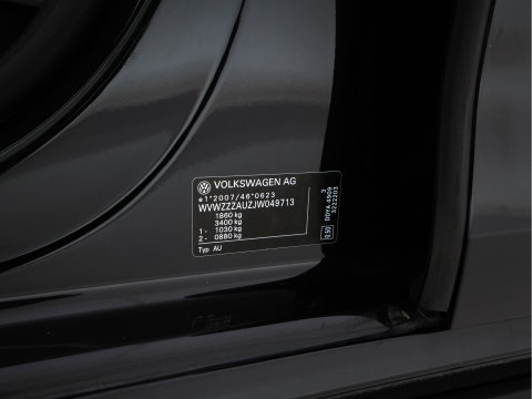 Volkswagen Golf 1.6 TDI R-Line Highline Business Aut. *PANO | MICROFIBRE | ADAPTIVE-CRUISE | DIGI-COCKPIT | HEATED-SPORTSEATS | PRIVACY-GLASS | NAVI-FULLMAP | ECC | PARKPILOT | 18''ALU*