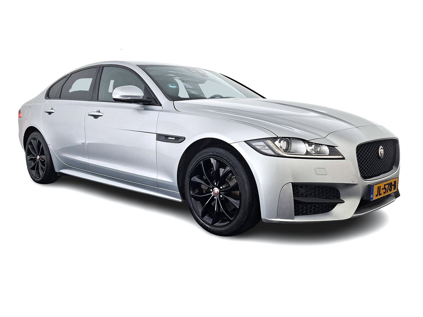 Jaguar XF 2.0d Portfolio R-Sport Aut. *LEATHER | XENON | MERIDIAN-SOUND | DIGI-COCKPIT | HEATED-SPORTSEATS | CAMERA | PRIVACY-GLASS | SHIFTPADDLES | NAVI-FULLMAP | ECC | PDC | CRUISE | 18''ALU*