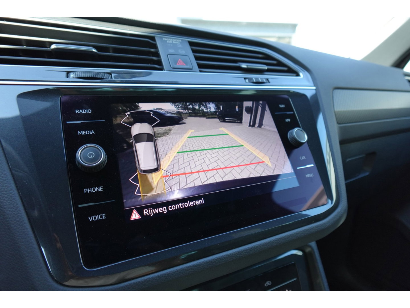 Volkswagen Tiguan 1.5 TSI R-Line PANO KEYLESS CAM