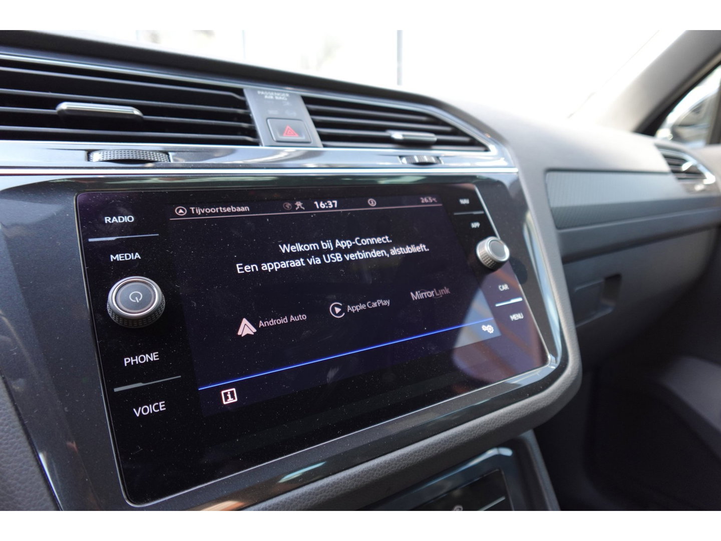 Volkswagen Tiguan 1.5 TSI R-Line PANO KEYLESS CAM