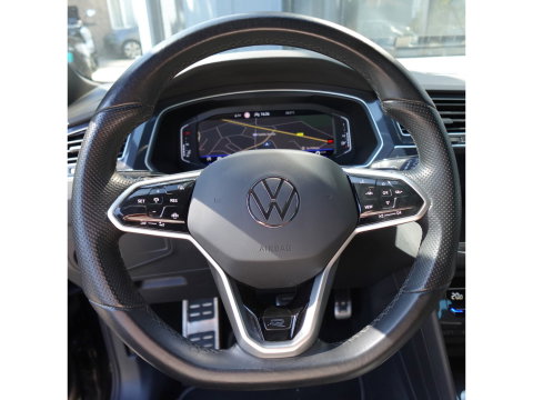 Volkswagen Tiguan 1.5 TSI R-Line PANO KEYLESS CAM
