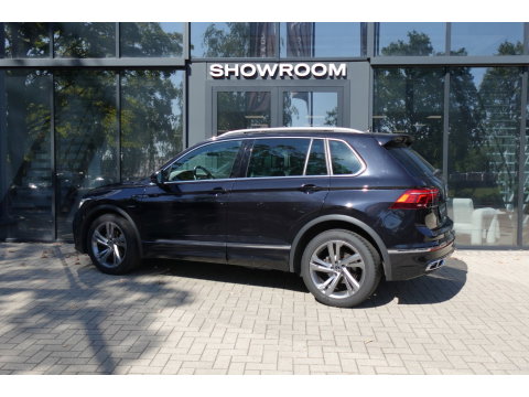 Volkswagen Tiguan 1.5 TSI R-Line PANO KEYLESS CAM