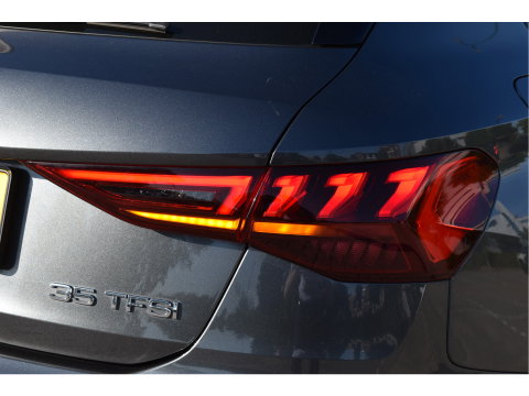 Audi A3 Sportback 35 TFSI edition one 3x S-Line 150pk | Stoelverwarming | Camera | Virtual Cockpit | DAB | Carplay/Android | Full LED