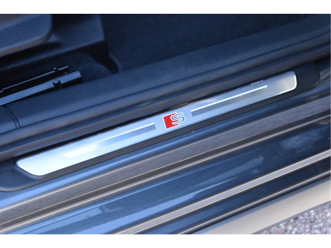 Audi A3 Sportback 35 TFSI edition one 3x S-Line 150pk | Stoelverwarming | Camera | Virtual Cockpit | DAB | Carplay/Android | Full LED