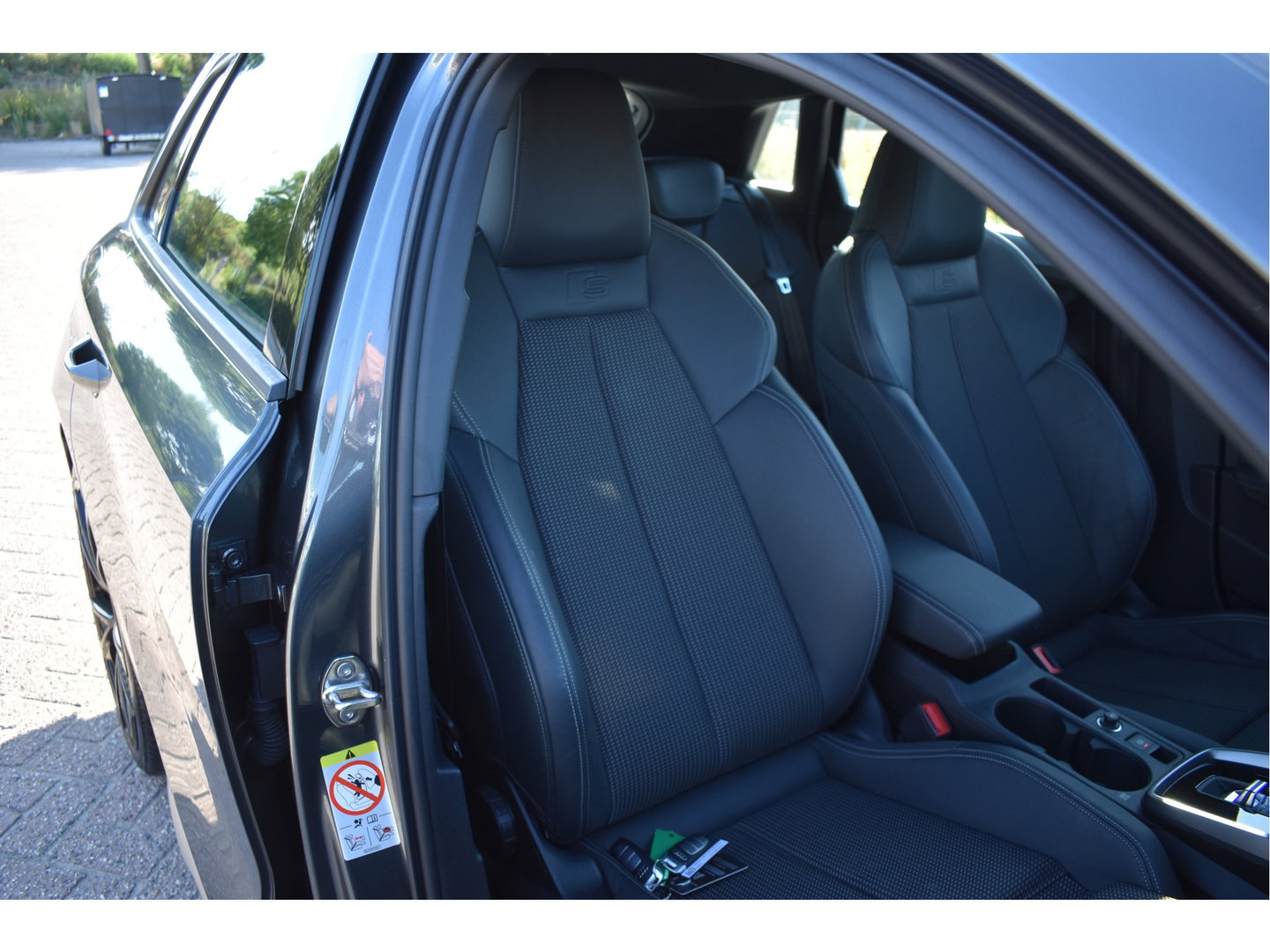 Audi A3 Sportback 35 TFSI edition one 3x S-Line 150pk | Stoelverwarming | Camera | Virtual Cockpit | DAB | Carplay/Android | Full LED