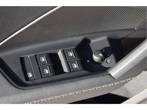 Audi A3 Sportback 35 TFSI edition one 3x S-Line 150pk | Stoelverwarming | Camera | Virtual Cockpit | DAB | Carplay/Android | Full LED