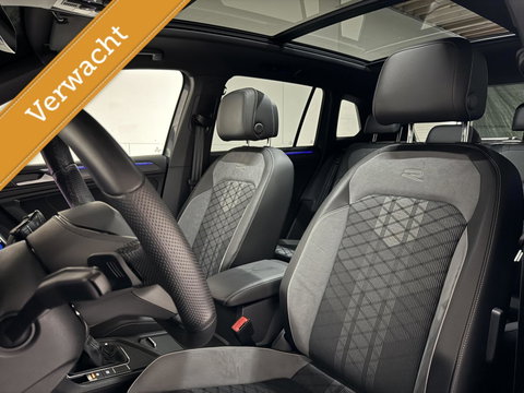 Volkswagen Tiguan 1.4 TSI eHybrid Black Style R-Line Pano Sfeer Camera NAP