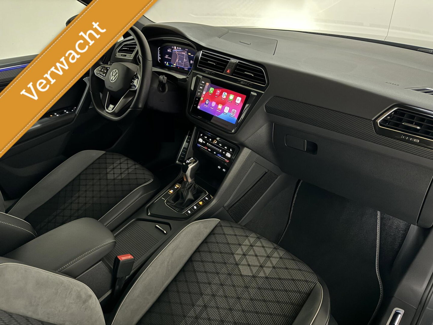 Volkswagen Tiguan 1.4 TSI eHybrid Black Style R-Line Pano Sfeer Camera NAP