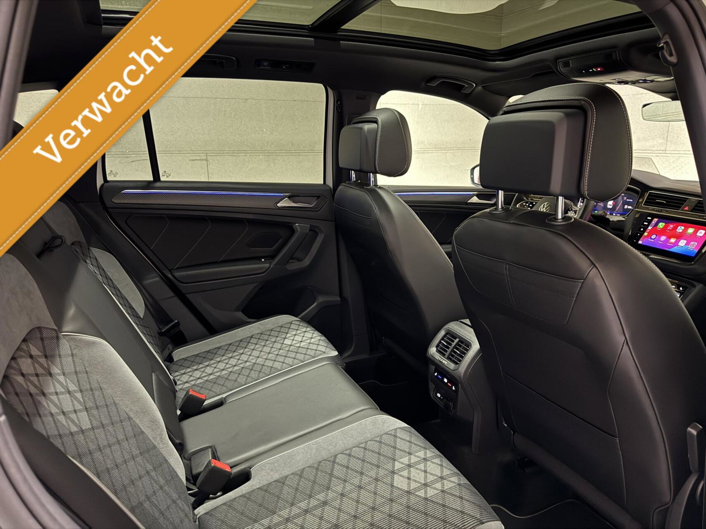 Volkswagen Tiguan 1.4 TSI eHybrid Black Style R-Line Pano Sfeer Camera NAP