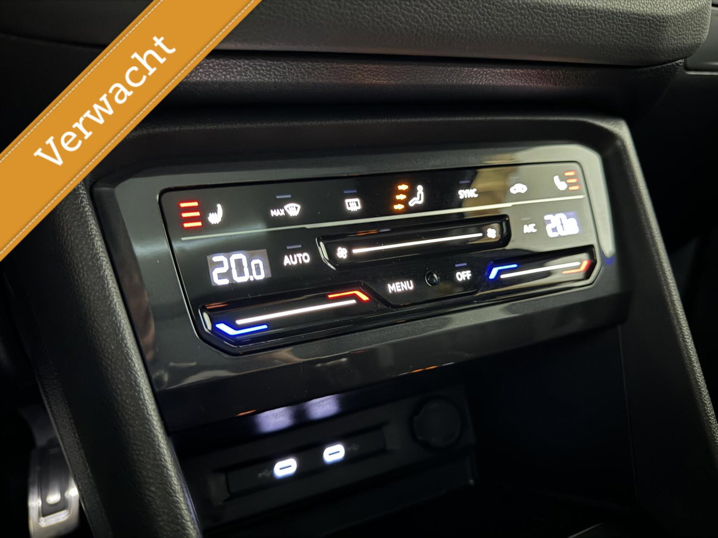 Volkswagen Tiguan 1.4 TSI eHybrid Black Style R-Line Pano Sfeer Camera NAP