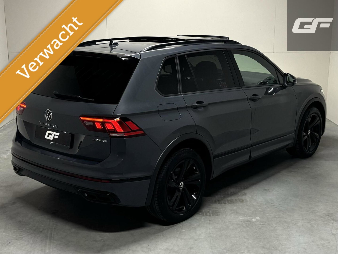 Volkswagen Tiguan 1.4 TSI eHybrid Black Style R-Line Pano Sfeer Camera NAP