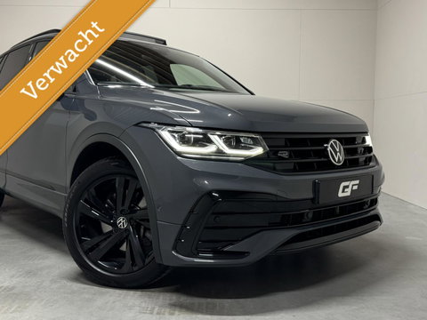 Volkswagen Tiguan 1.4 TSI eHybrid Black Style R-Line Pano Sfeer Camera NAP