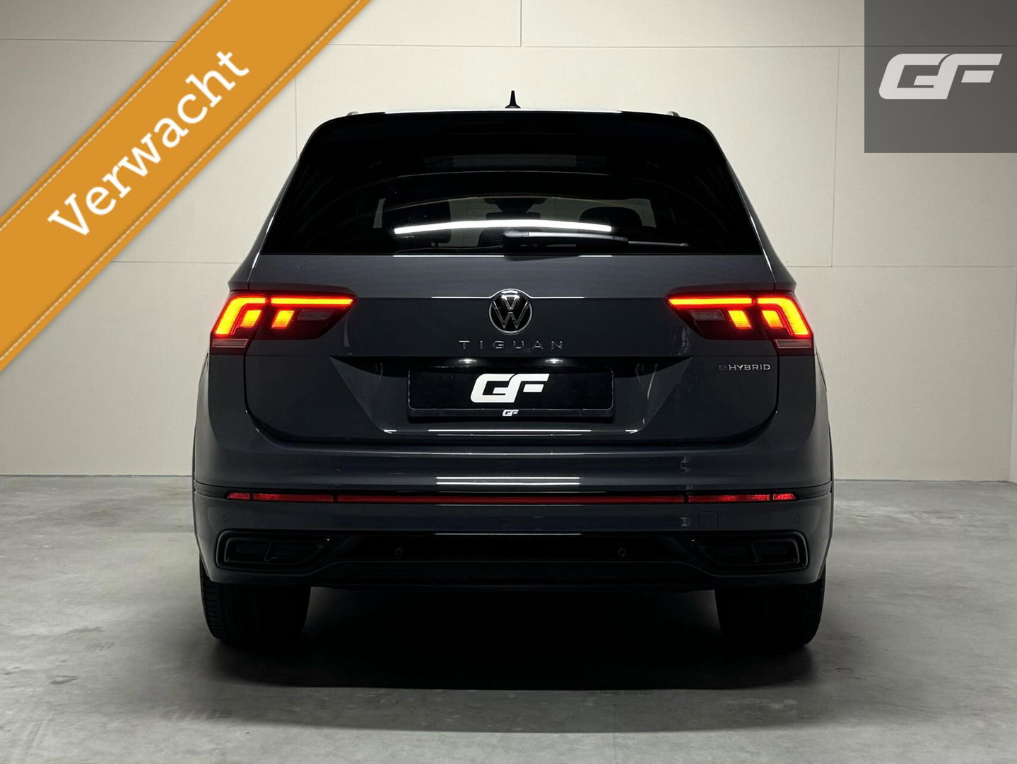 Volkswagen Tiguan 1.4 TSI eHybrid Black Style R-Line Pano Sfeer Camera NAP