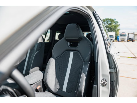 Škoda Kodiaq 1.5 TSI PHEV Sportline | PANO | TREKHAAK | 20" VELGEN | STEEL GREY
