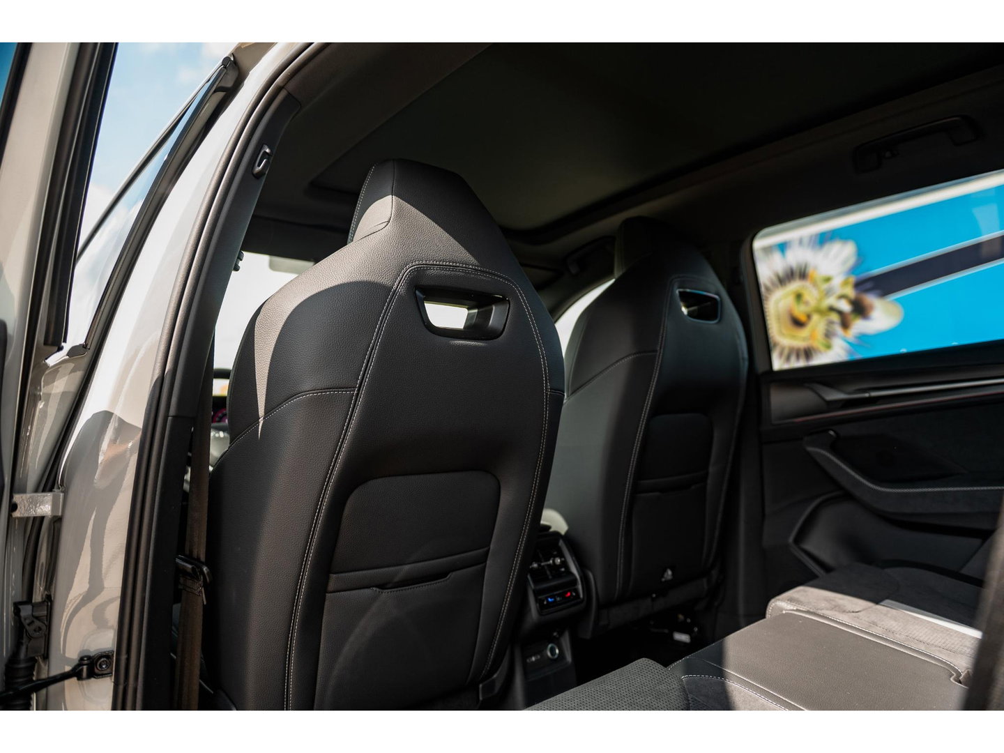 Škoda Kodiaq 1.5 TSI PHEV Sportline | PANO | TREKHAAK | 20" VELGEN | STEEL GREY