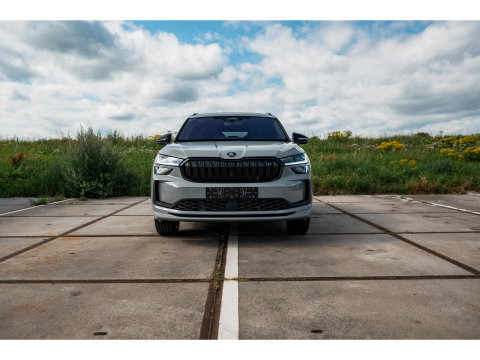 Škoda Kodiaq 1.5 TSI PHEV Sportline | PANO | TREKHAAK | 20" VELGEN | STEEL GREY