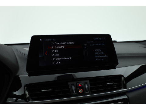 BMW X2 xDrive20i M sport | High Executive | Rijklaar!! | HUD | Cruise | Navi + Apple CarPlay | Camera | Stoelverw. | Elek. Achterklep