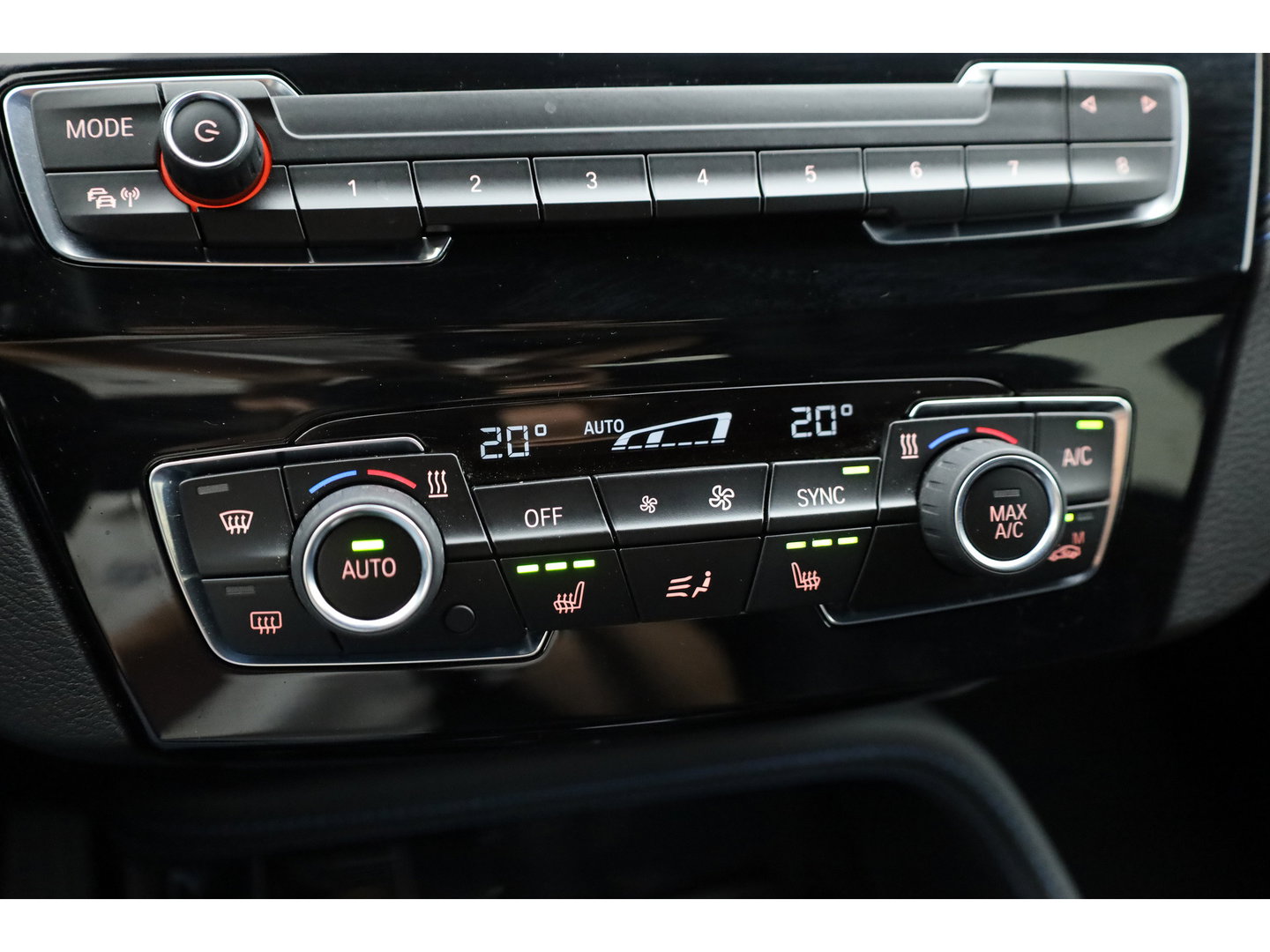 BMW X2 xDrive20i M sport | High Executive | Rijklaar!! | HUD | Cruise | Navi + Apple CarPlay | Camera | Stoelverw. | Elek. Achterklep
