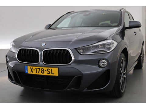 BMW X2 xDrive20i M sport | High Executive | Rijklaar!! | HUD | Cruise | Navi + Apple CarPlay | Camera | Stoelverw. | Elek. Achterklep