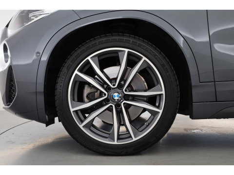 BMW X2 xDrive20i M sport | High Executive | Rijklaar!! | HUD | Cruise | Navi + Apple CarPlay | Camera | Stoelverw. | Elek. Achterklep