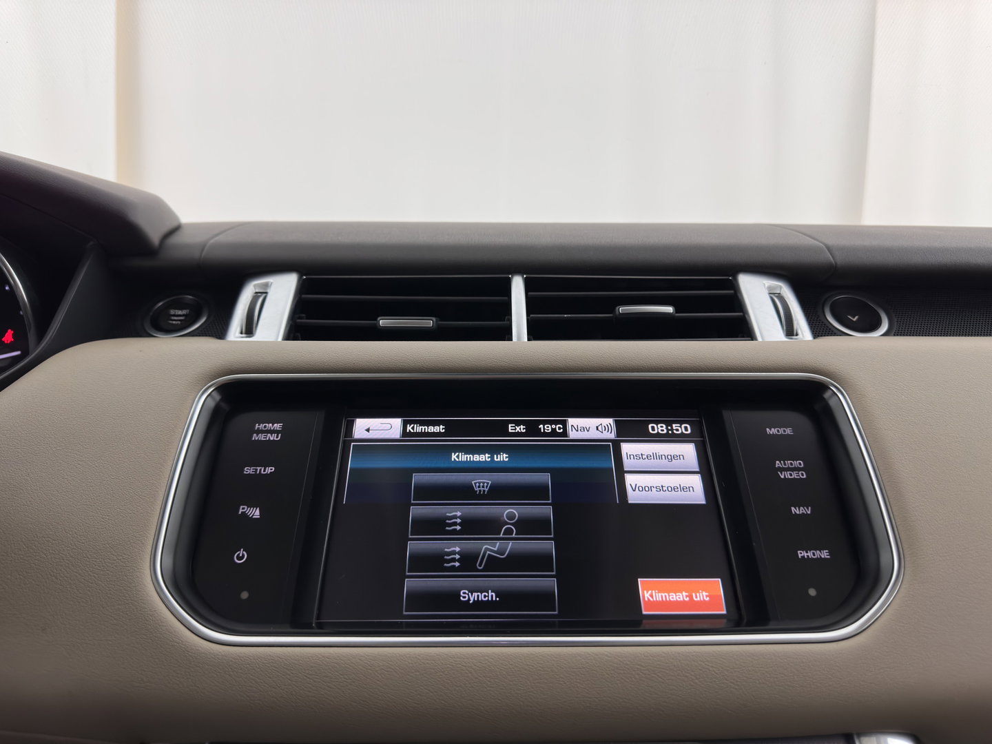 Land Rover Range Rover Sport 3.0 TDV6 HSE Dynamic Aut. *PANO | LEATHER | XENON | HEATED-COMFORTSEATS | NAVI-FULLMAP | KEYLESS | CAMERA | PRIVACY-GLASS | ECC | PDC | CRUISE | TOWBAR | 21''ALU*