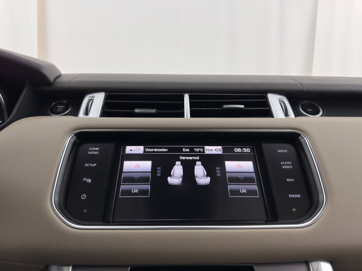 Land Rover Range Rover Sport 3.0 TDV6 HSE Dynamic Aut. *PANO | LEATHER | XENON | HEATED-COMFORTSEATS | NAVI-FULLMAP | KEYLESS | CAMERA | PRIVACY-GLASS | ECC | PDC | CRUISE | TOWBAR | 21''ALU*