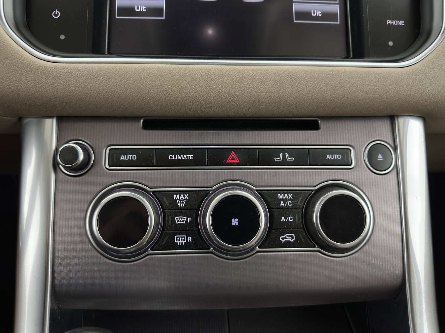 Land Rover Range Rover Sport 3.0 TDV6 HSE Dynamic Aut. *PANO | LEATHER | XENON | HEATED-COMFORTSEATS | NAVI-FULLMAP | KEYLESS | CAMERA | PRIVACY-GLASS | ECC | PDC | CRUISE | TOWBAR | 21''ALU*