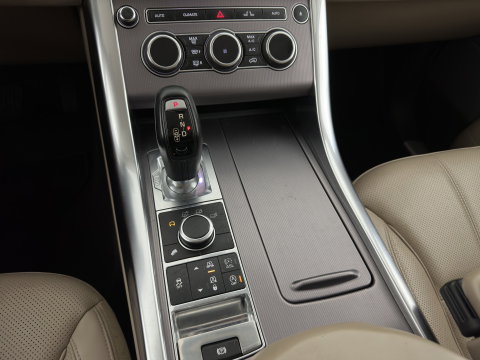 Land Rover Range Rover Sport 3.0 TDV6 HSE Dynamic Aut. *PANO | LEATHER | XENON | HEATED-COMFORTSEATS | NAVI-FULLMAP | KEYLESS | CAMERA | PRIVACY-GLASS | ECC | PDC | CRUISE | TOWBAR | 21''ALU*