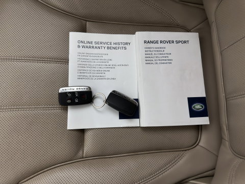 Land Rover Range Rover Sport 3.0 TDV6 HSE Dynamic Aut. *PANO | LEATHER | XENON | HEATED-COMFORTSEATS | NAVI-FULLMAP | KEYLESS | CAMERA | PRIVACY-GLASS | ECC | PDC | CRUISE | TOWBAR | 21''ALU*