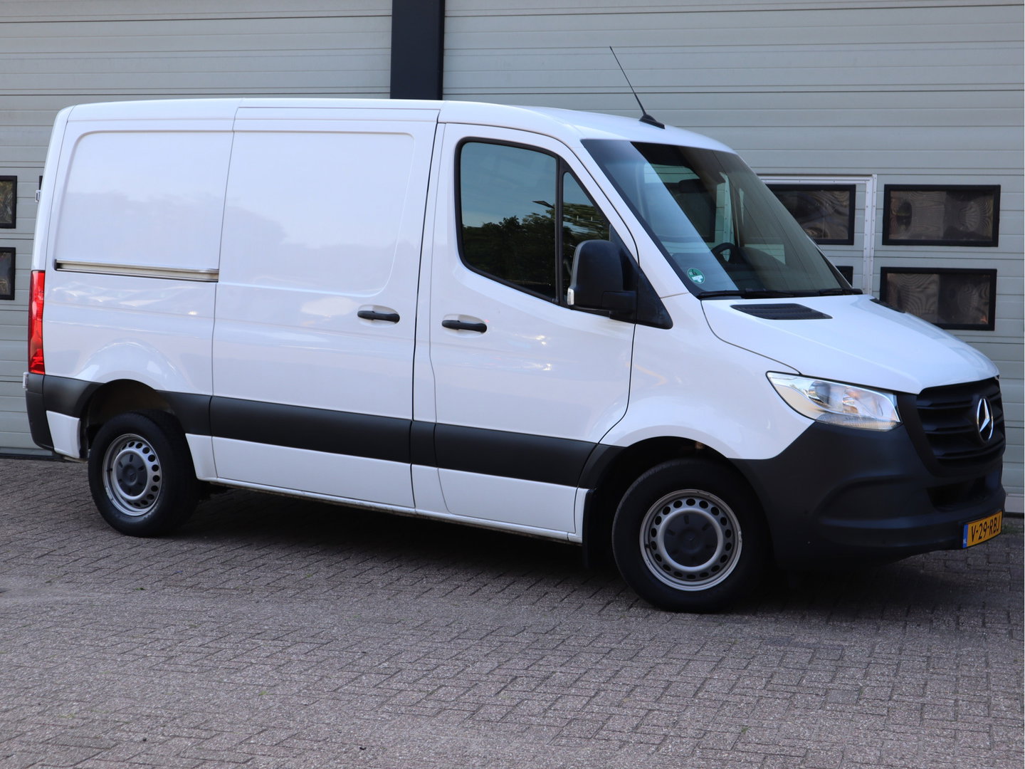 Mercedes-Benz Sprinter 211 CDI Euro 6 - L1H1 - MBUX - Camera - Standkachel