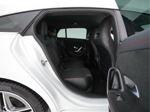 Mercedes-Benz CLA-Klasse Shooting Brake 200 AMG-Sportpack Business Solution (INCL-BTW) Aut. *LEATHER-MICROFIBRE | FULL-LED | HEATED-SPORTSEATS | DIGI-COCKPIT | DAB+ | NAVI-FULLMAP | CAMERA | PRIVACYGLASS | SHIFTPADDLES | 18''ALU*
