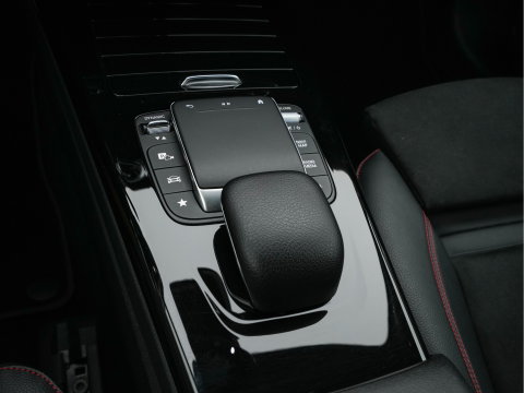 Mercedes-Benz CLA-Klasse Shooting Brake 200 AMG-Sportpack Business Solution (INCL-BTW) Aut. *LEATHER-MICROFIBRE | FULL-LED | HEATED-SPORTSEATS | DIGI-COCKPIT | DAB+ | NAVI-FULLMAP | CAMERA | PRIVACYGLASS | SHIFTPADDLES | 18''ALU*
