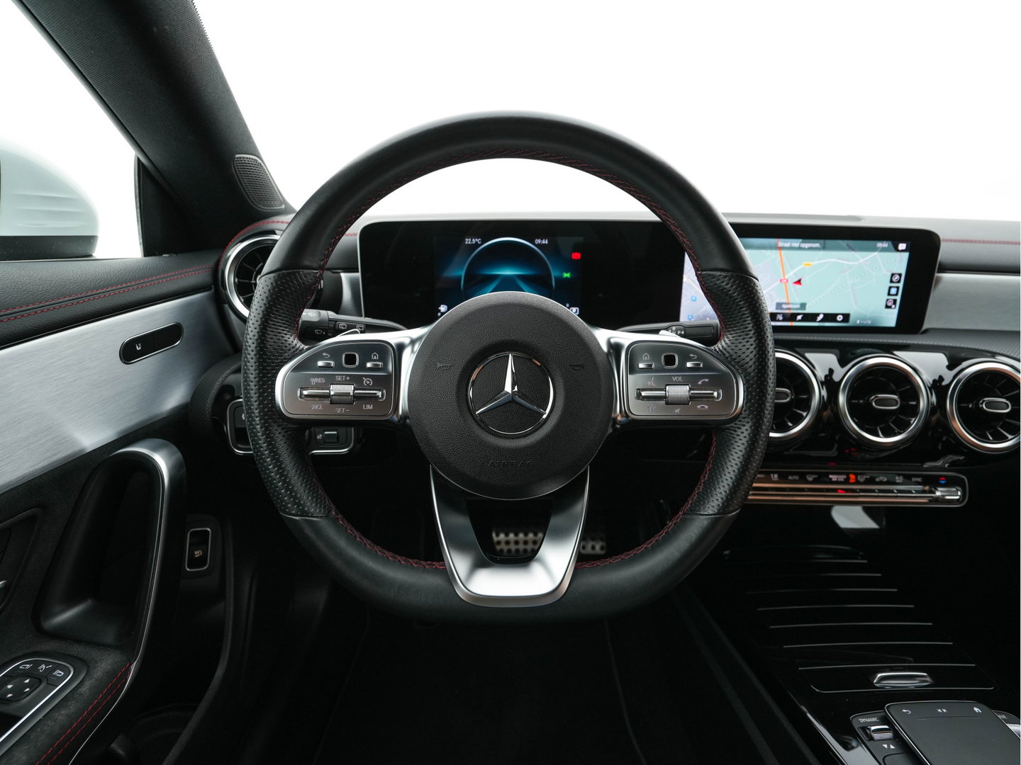Mercedes-Benz CLA-Klasse Shooting Brake 200 AMG-Sportpack Business Solution (INCL-BTW) Aut. *LEATHER-MICROFIBRE | FULL-LED | HEATED-SPORTSEATS | DIGI-COCKPIT | DAB+ | NAVI-FULLMAP | CAMERA | PRIVACYGLASS | SHIFTPADDLES | 18''ALU*