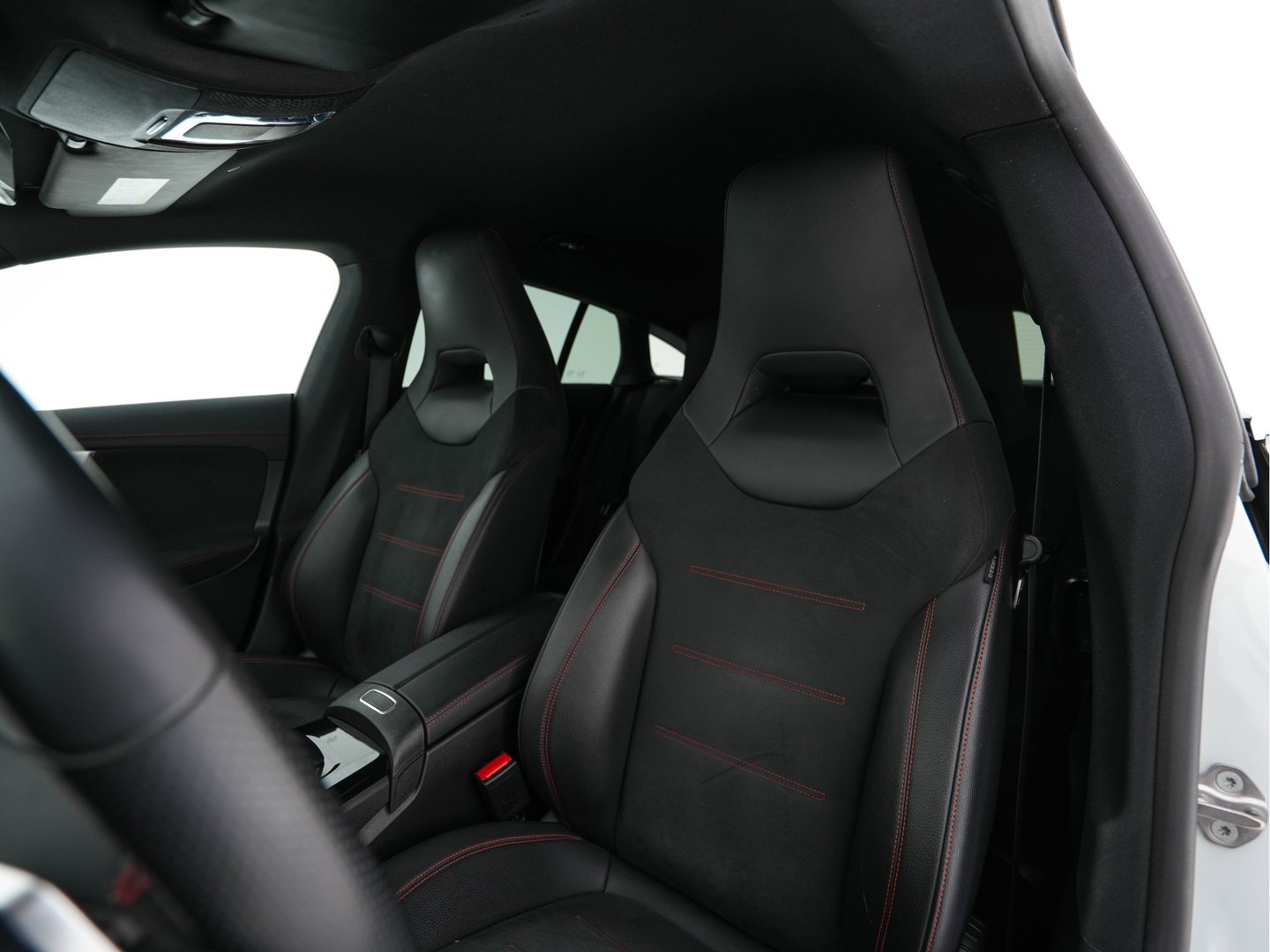 Mercedes-Benz CLA-Klasse Shooting Brake 200 AMG-Sportpack Business Solution (INCL-BTW) Aut. *LEATHER-MICROFIBRE | FULL-LED | HEATED-SPORTSEATS | DIGI-COCKPIT | DAB+ | NAVI-FULLMAP | CAMERA | PRIVACYGLASS | SHIFTPADDLES | 18''ALU*