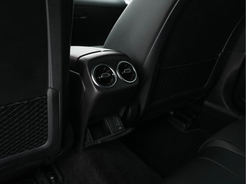 Mercedes-Benz CLA-Klasse Shooting Brake 200 AMG-Sportpack Business Solution (INCL-BTW) Aut. *LEATHER-MICROFIBRE | FULL-LED | HEATED-SPORTSEATS | DIGI-COCKPIT | DAB+ | NAVI-FULLMAP | CAMERA | PRIVACYGLASS | SHIFTPADDLES | 18''ALU*