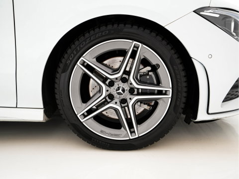 Mercedes-Benz CLA-Klasse Shooting Brake 200 AMG-Sportpack Business Solution (INCL-BTW) Aut. *LEATHER-MICROFIBRE | FULL-LED | HEATED-SPORTSEATS | DIGI-COCKPIT | DAB+ | NAVI-FULLMAP | CAMERA | PRIVACYGLASS | SHIFTPADDLES | 18''ALU*