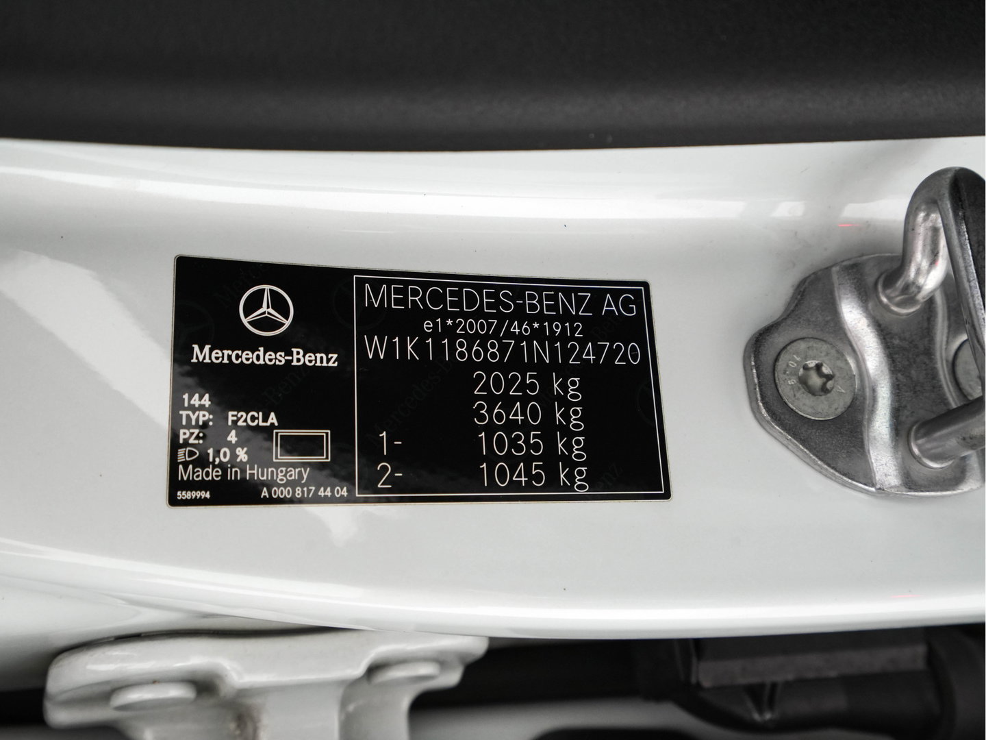 Mercedes-Benz CLA-Klasse Shooting Brake 200 AMG-Sportpack Business Solution (INCL-BTW) Aut. *LEATHER-MICROFIBRE | FULL-LED | HEATED-SPORTSEATS | DIGI-COCKPIT | DAB+ | NAVI-FULLMAP | CAMERA | PRIVACYGLASS | SHIFTPADDLES | 18''ALU*