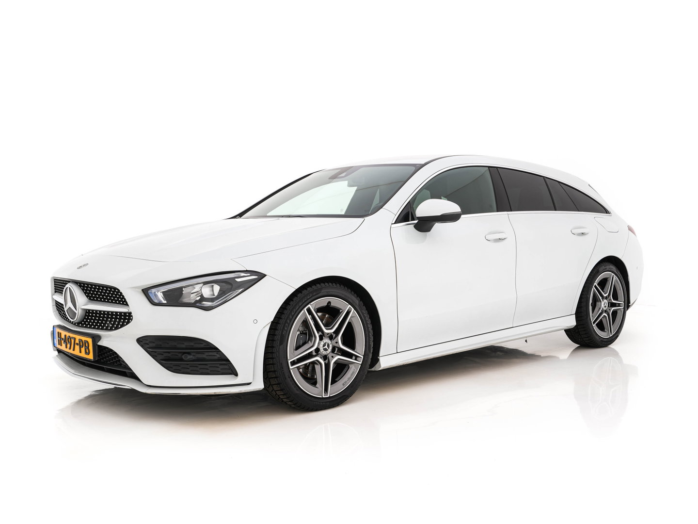 Mercedes-Benz CLA-Klasse Shooting Brake 200 AMG-Sportpack Business Solution (INCL-BTW) Aut. *LEATHER-MICROFIBRE | FULL-LED | HEATED-SPORTSEATS | DIGI-COCKPIT | DAB+ | NAVI-FULLMAP | CAMERA | PRIVACYGLASS | SHIFTPADDLES | 18''ALU*