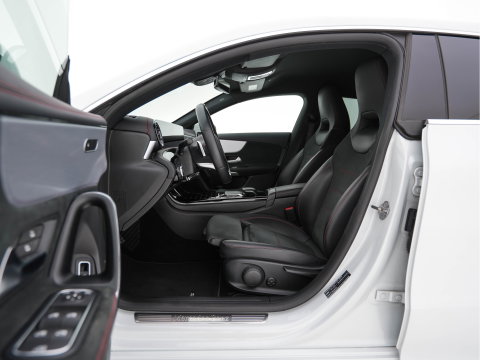 Mercedes-Benz CLA-Klasse Shooting Brake 200 AMG-Sportpack Business Solution (INCL-BTW) Aut. *LEATHER-MICROFIBRE | FULL-LED | HEATED-SPORTSEATS | DIGI-COCKPIT | DAB+ | NAVI-FULLMAP | CAMERA | PRIVACYGLASS | SHIFTPADDLES | 18''ALU*