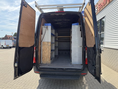 Mercedes-Benz Sprinter 315 1.9 CDI L2H2 RWD Functional / vaste prijs rijklaar € 27.950 ex btw / euro 6 / bpm vrij / imperial + trap / ingerichte laadruimte / lease vanaf € 456