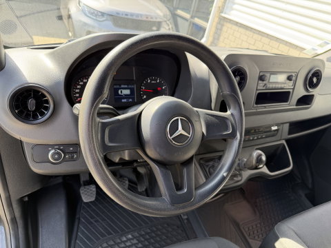 Mercedes-Benz Sprinter 315 1.9 CDI L2H2 RWD Functional / vaste prijs rijklaar € 27.950 ex btw / euro 6 / bpm vrij / imperial + trap / ingerichte laadruimte / lease vanaf € 456