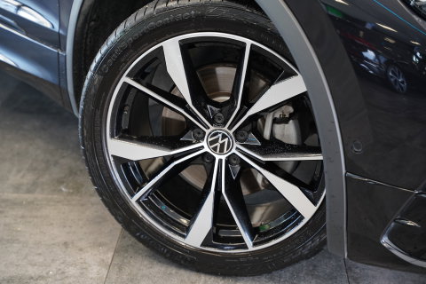 Volkswagen Tiguan 1.4 TSI eHybrid R-Line Business+ 360 Camera Head-Up Blindspot Leder (24 Maanden garantie* (Vraag naar de voorwaarden)