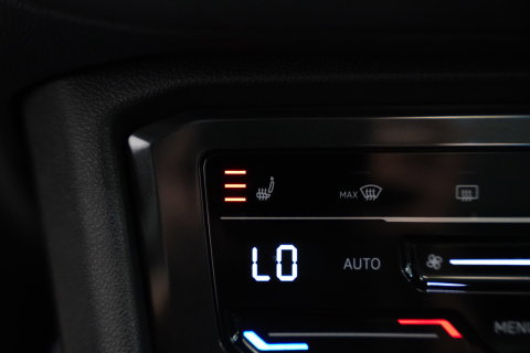 Volkswagen Tiguan 1.4 TSI eHybrid R-Line Business+ 360 Camera Head-Up Blindspot Leder (24 Maanden garantie* (Vraag naar de voorwaarden)