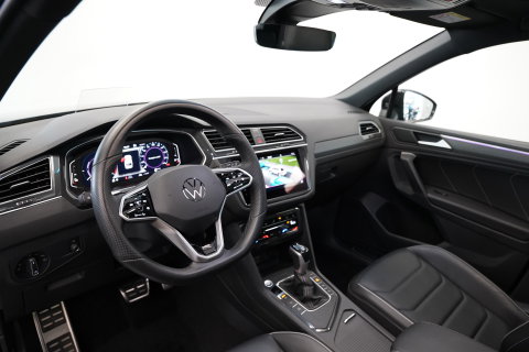 Volkswagen Tiguan 1.4 TSI eHybrid R-Line Business+ 360 Camera Head-Up Blindspot Leder (24 Maanden garantie* (Vraag naar de voorwaarden)