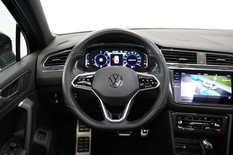 Volkswagen Tiguan 1.4 TSI eHybrid R-Line Business+ 360 Camera Head-Up Blindspot Leder (24 Maanden garantie* (Vraag naar de voorwaarden)