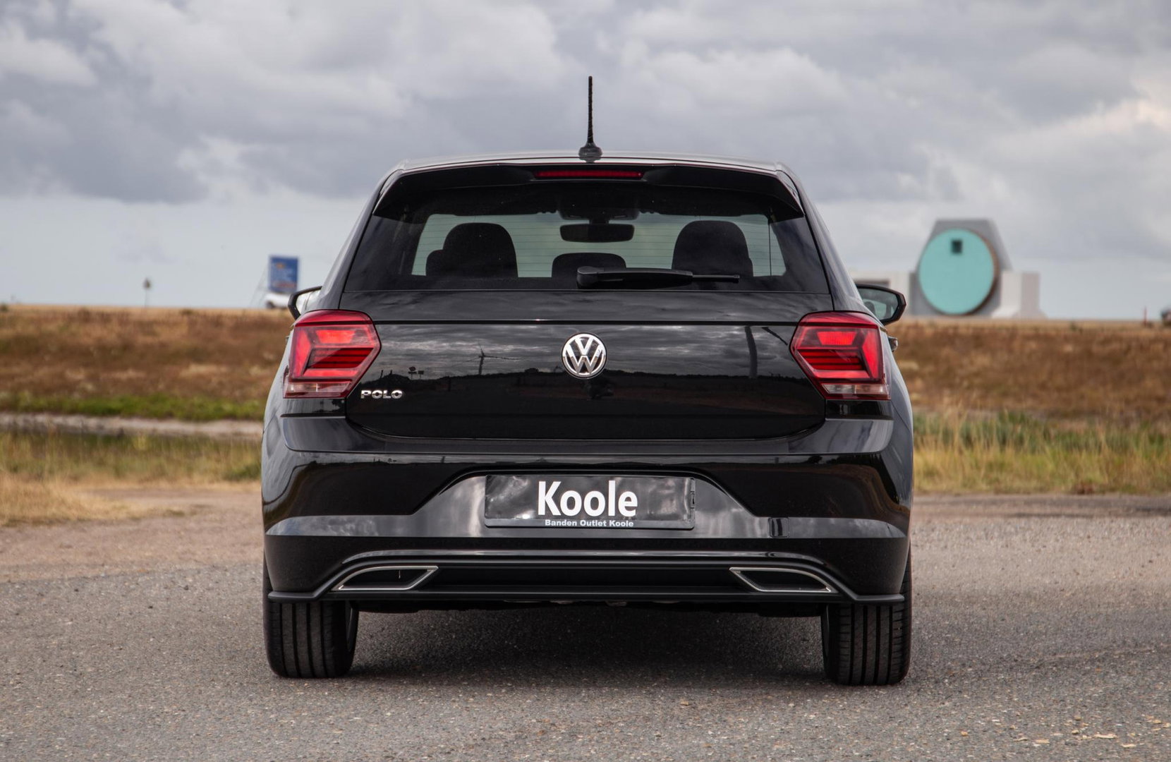 Volkswagen Polo 1.0 TSI Highline R-LINE / CARPLAY / NAVI / ZWART / 5 DEURS
