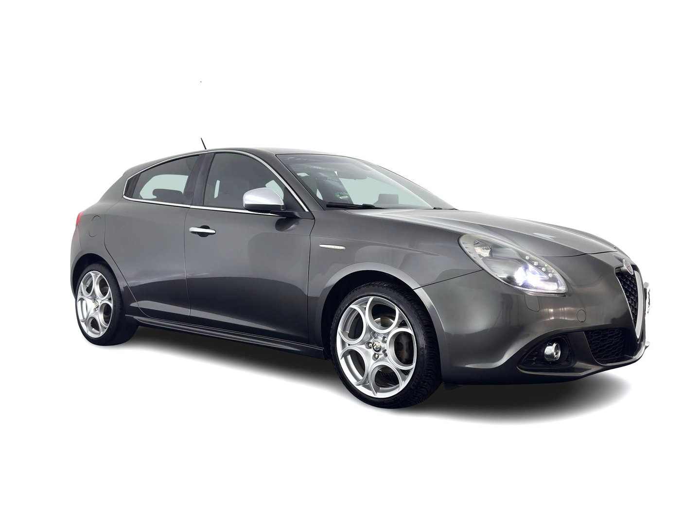 Alfa Romeo Giulietta 1.6 JTDm Distinctive *LEATHER | XENON | HEATED-SPORTSEATS | NAVI-FULLMAP | PRIVACY-GLASS | ECC | PDC | CRUISE | 18''ALU